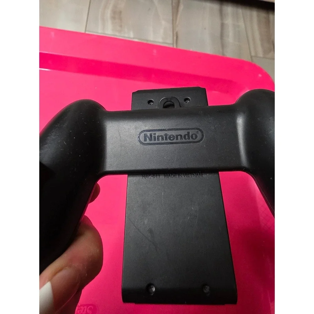 Nintendo Switch Joy-Con Grip Controller Attachment Black‎ HAC-011 OEM Accessory